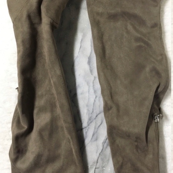Steve Madden Emotions Tall Over the Knee Boots Size 7.5 Heeled Taupe Faux Suede - Picture 10 of 13